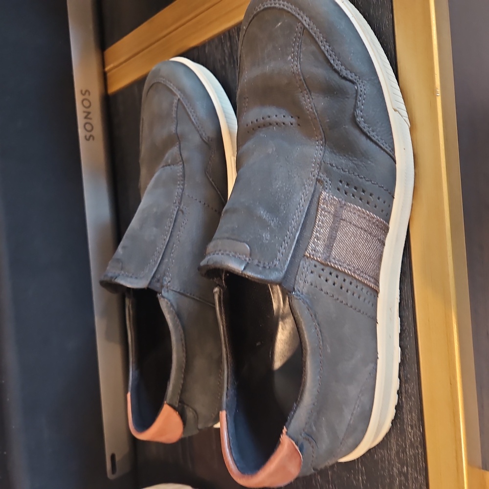 Echo Slip Ons